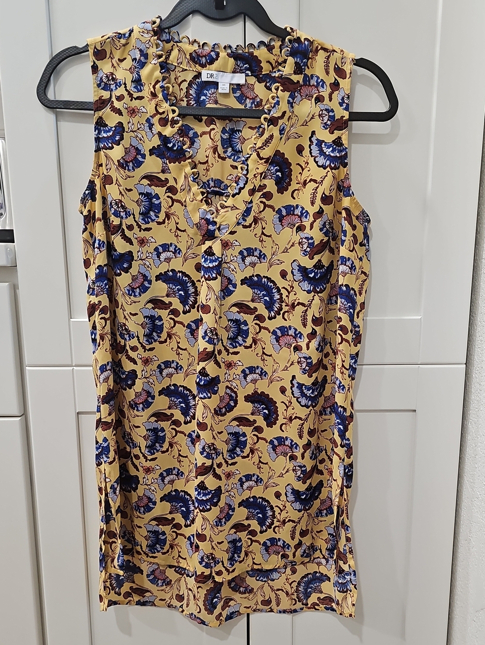 DR2 Golden Yellow Floral Sleeveless V-Neck Blouse